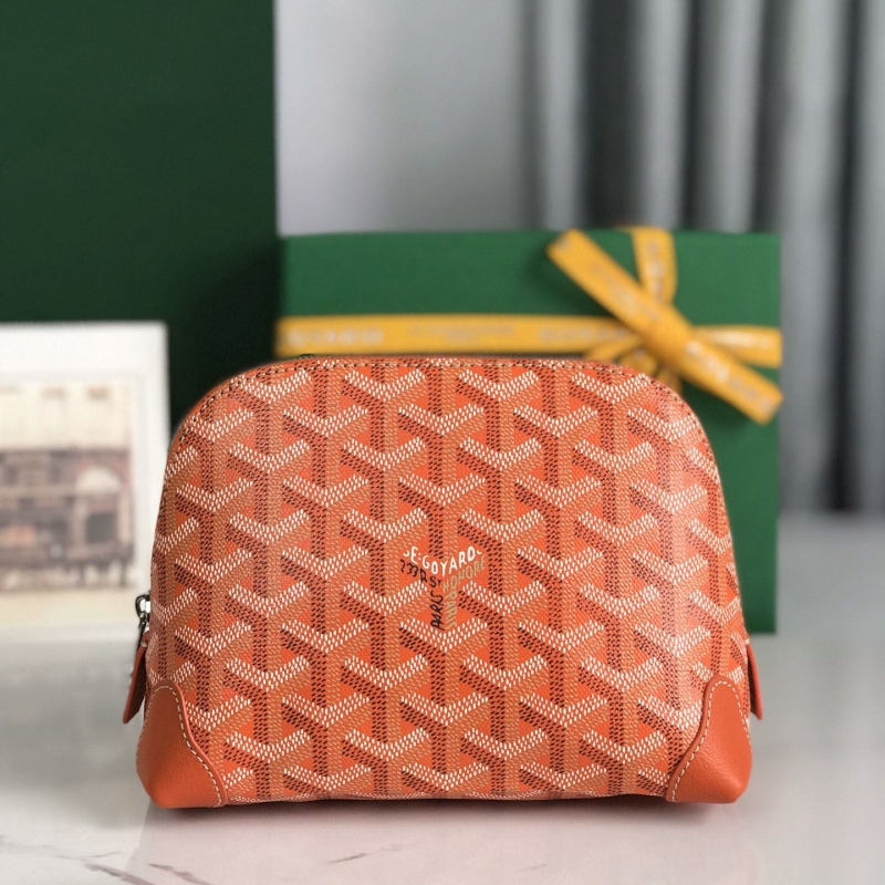 Go*ard clutch bags
